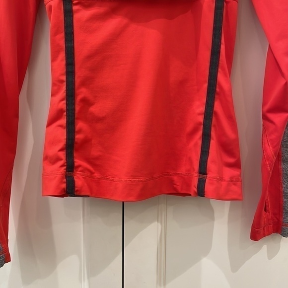 Lululemon Run: Cross Train Pullover Hooded Top—Red-Black -Gray—Barely Worn—4 - Picture 4 of 8